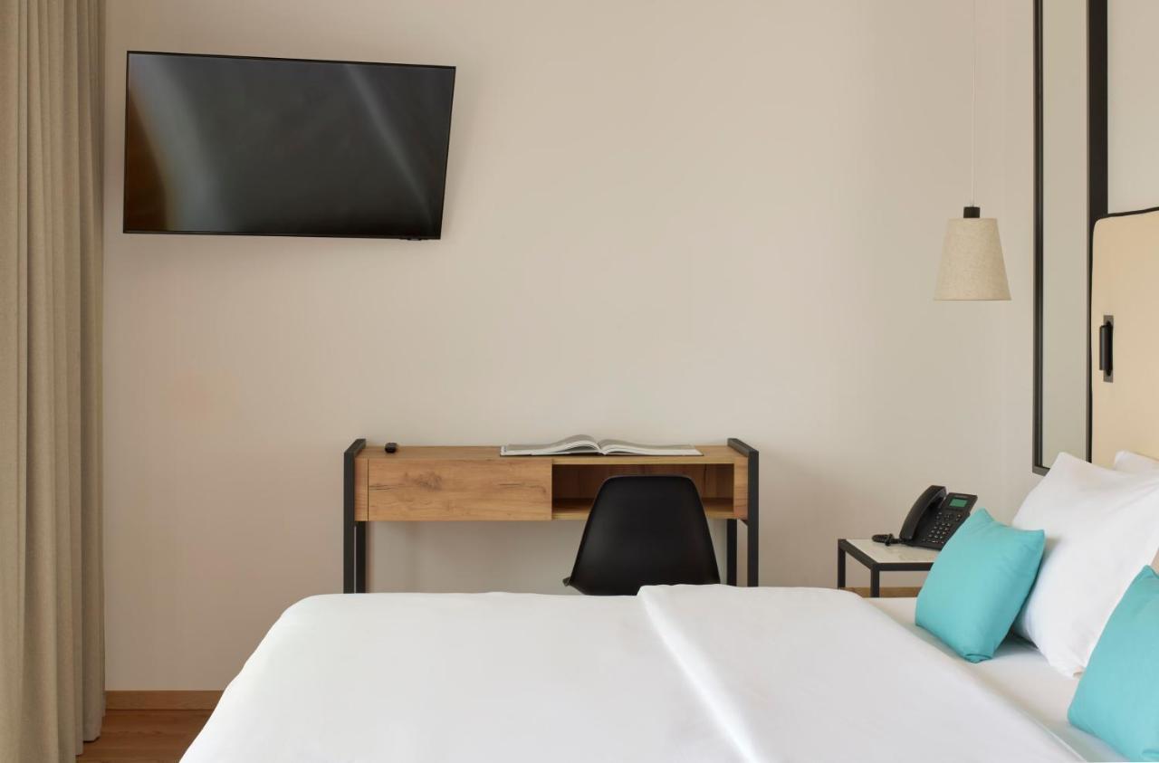Sol Tropikal Durres Hotel ภายนอก รูปภาพ