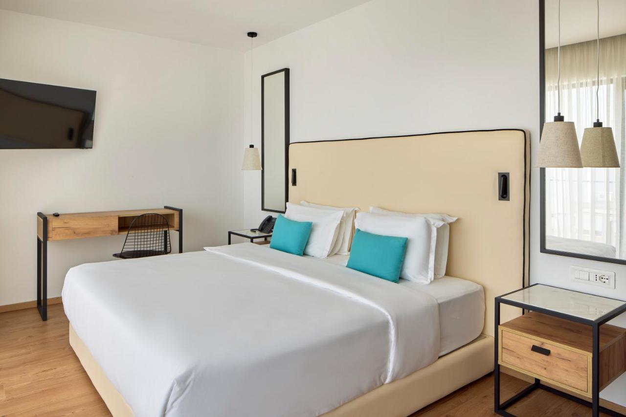 Sol Tropikal Durres Hotel ภายนอก รูปภาพ