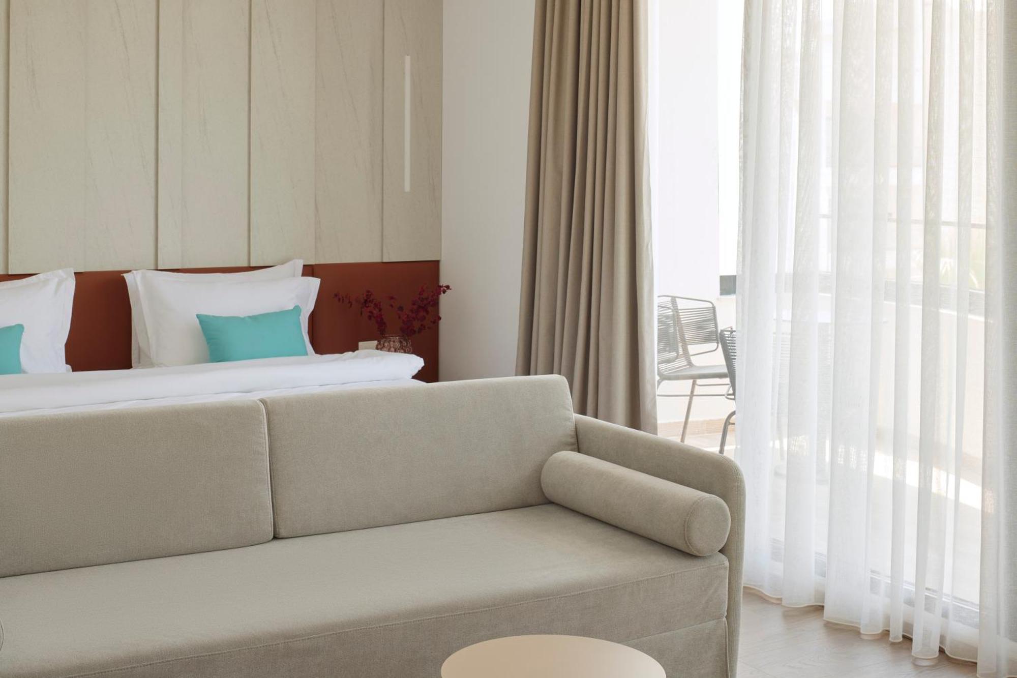 Sol Tropikal Durres Hotel ภายนอก รูปภาพ
