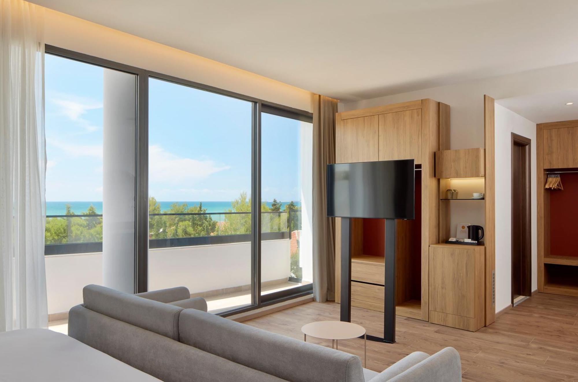 Sol Tropikal Durres Hotel ภายนอก รูปภาพ