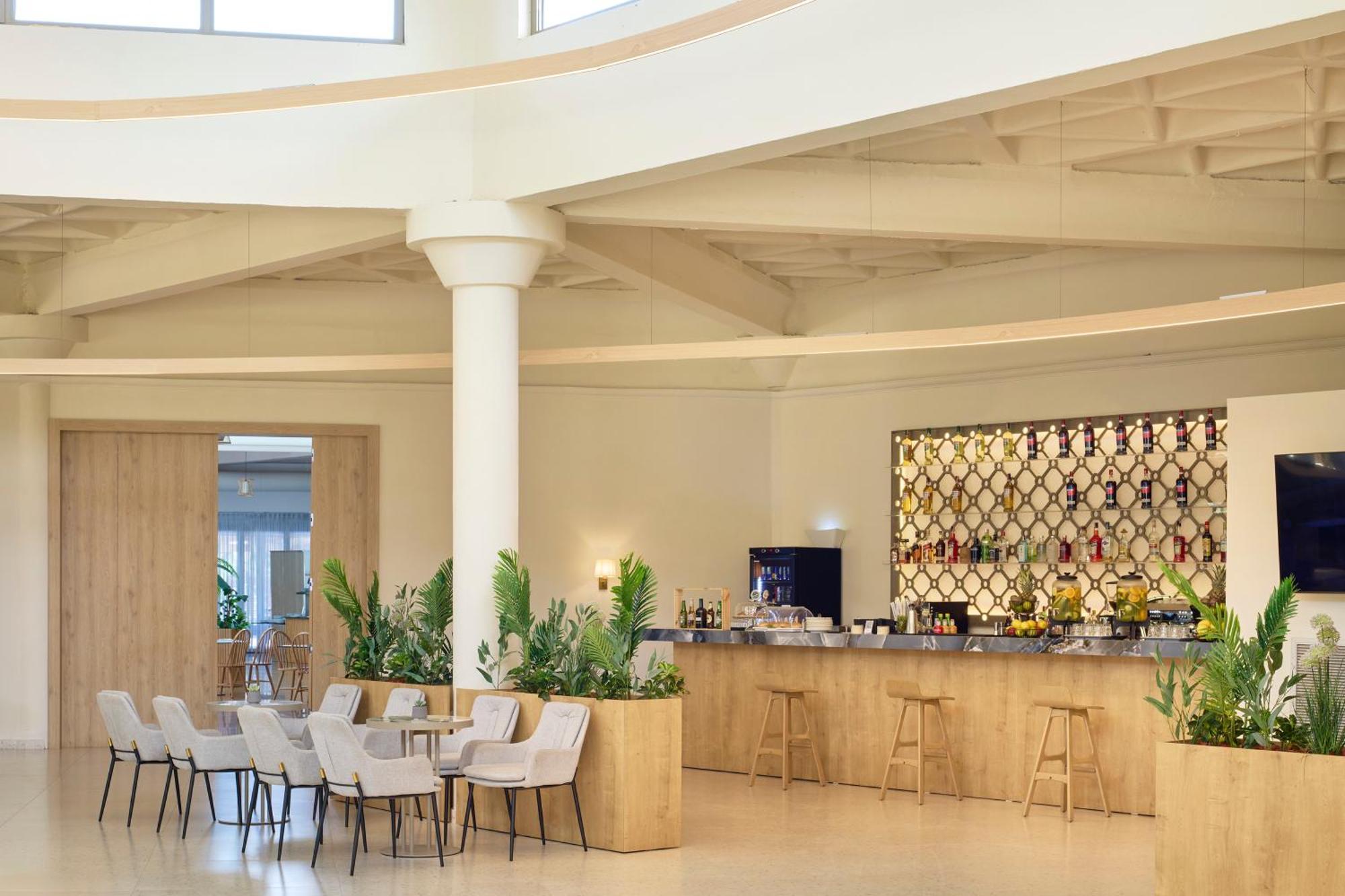 Sol Tropikal Durres Hotel ภายนอก รูปภาพ