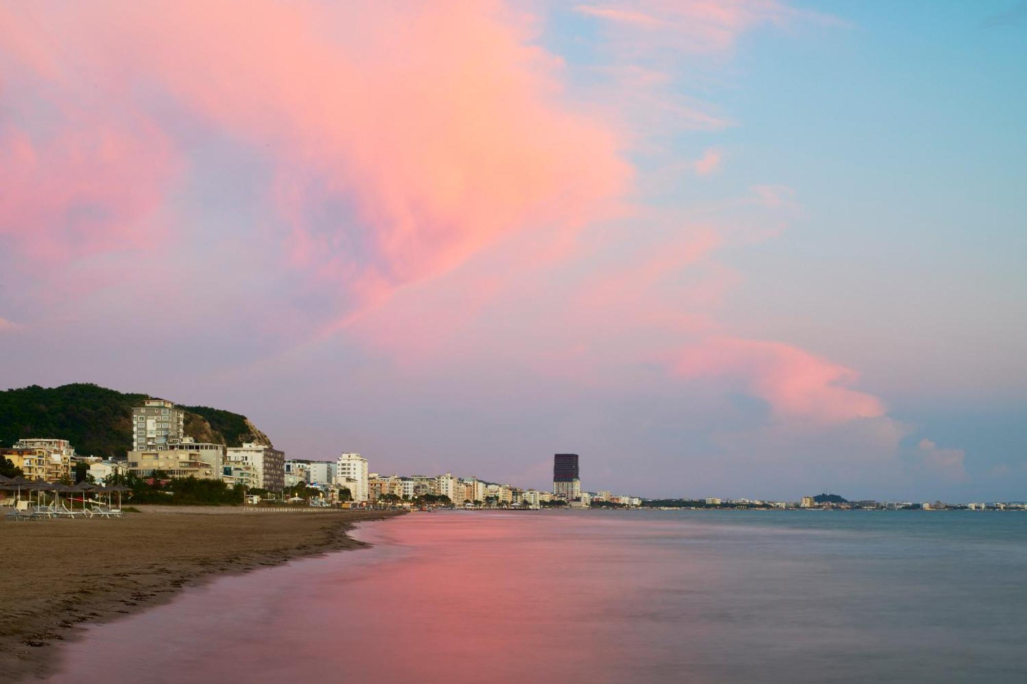 Sol Tropikal Durres Hotel ภายนอก รูปภาพ