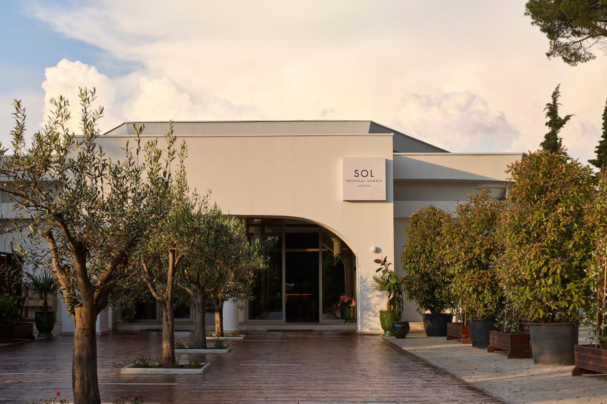 Sol Tropikal Durres Hotel ภายนอก รูปภาพ